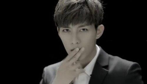 帅气吃瓜群众图片高清,帅气吃瓜群众的风采瞬间