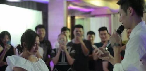 吃瓜群众碰到明星视频,吃瓜群众镜头下的意外邂逅